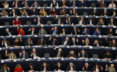 RATNIČKA RETORIKA: Parlament EU izjednačio ruske medije i Islamsku državu!