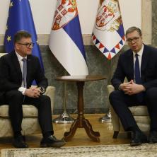 RAZGOVARALI SMO O SITUACIJI NA KiM Predsednik Vučić posle sastanka s Lajčakom pozvao međunarodnu zajednicu da se odlučno angažuje po važnim pitanjima za srpski narod!