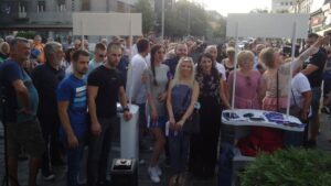 REPORTAŽA: Kako su ljudi dočekali Mariniku Tepić u Kragujevcu