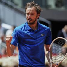 RIM: Medvedev rutinski do osmine finala, Fis eliminisao Cicipasa (VIDEO)