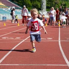 RODITELJI, NEMAČKI STRUČNJACI UPOZORAVAJU: Sport može i da naškodi detetu! 