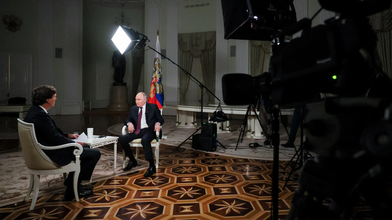 RT: Američki mediji „ljubomorni“ na Karlsona – Kremlj
