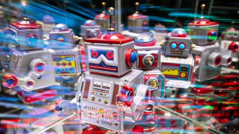 RT: „Dojče“ banka uvodi armiju robota kako bi zamenila 18.000 radnika