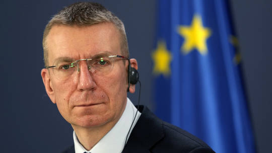 RT: EU bi trebalo da zabrani ulazak Rusima - letonski ministar spoljnih poslova