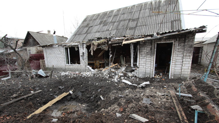 RT: Grad u Donbasu je pod smrtonosnim ukrajinskim granatiranjem