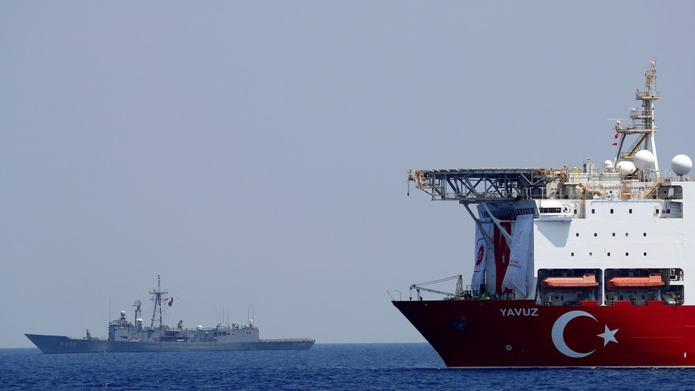 RT: Grčka će razgovarati s Turskom, ali ne pod „vojnim pritiskom“, dok obe strane izvode pomorske vežbe