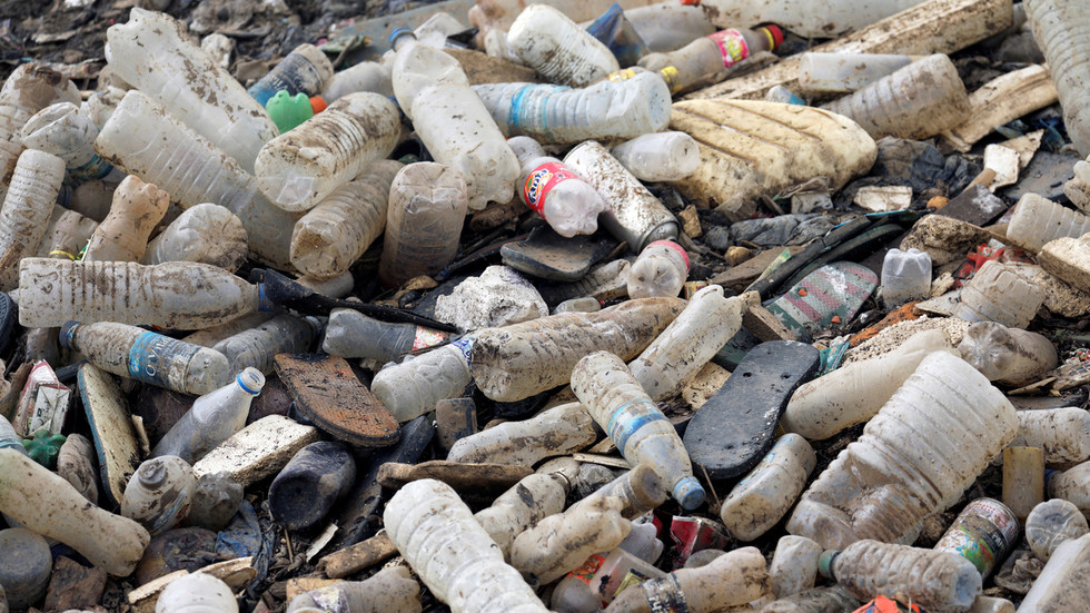 RT: „Gubljenje vremena i resursa“: Norveški istraživači pozivaju protiv čišćenja mora od plutajućeg plastičnog otpada