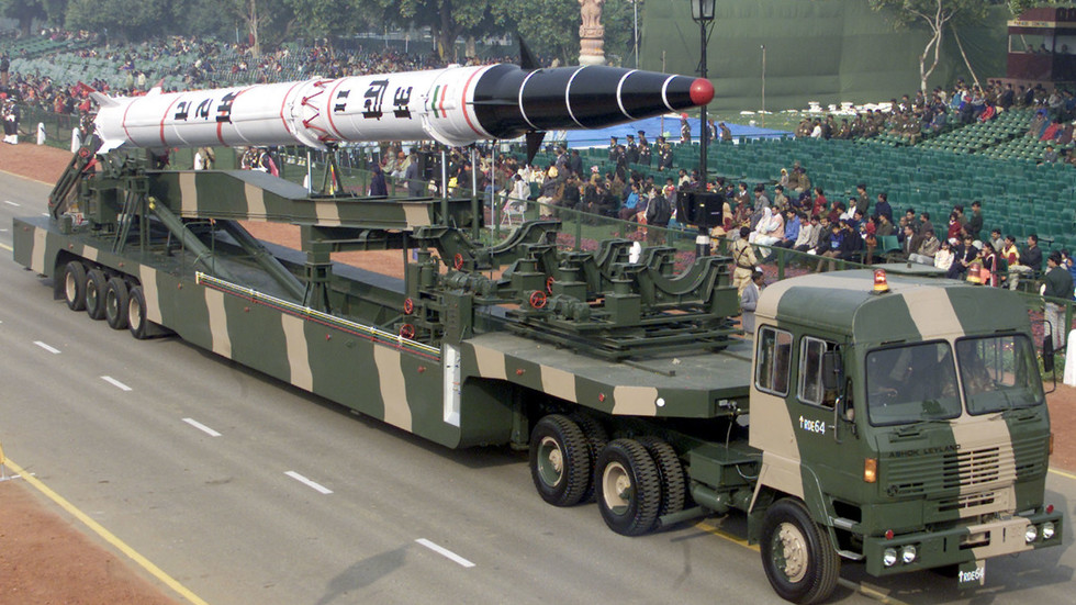 RT: Indija testirala  balističku raketu srednjeg dometa sa mogućnošću nošenja nuklearnih glava