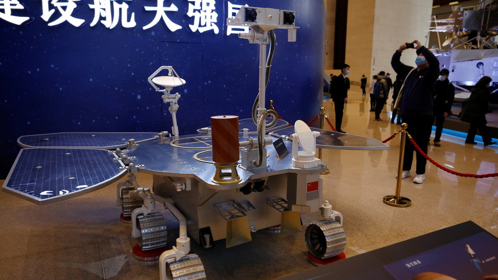RT: Kineska letelica sletela na Mars u planiranoj zoni u prvoj misiji Pekinga na Crvenu planetu