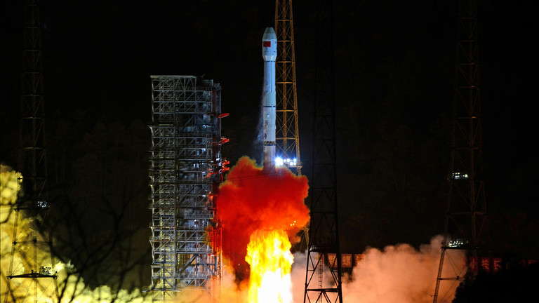RT: Kineska sonda sletela na tamnu stranu Meseca 