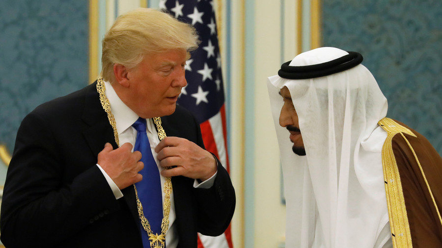 RT: „Kralju, štitimo vas, ali ne bi bili tu ni dve nedelje bez nas“ - Tramp saudijskom kralju Salmanu