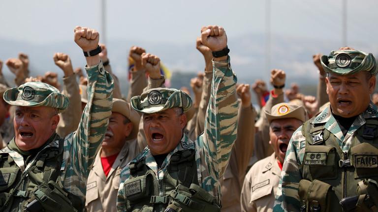 RT: Maduro želi vojsku na granici sa Kolumbijom zbog „provokacija“ SAD