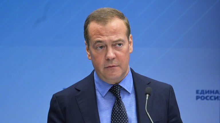 RT: Medvedev predlaže kako da se sukob u Ukrajini završi za nekoliko dana