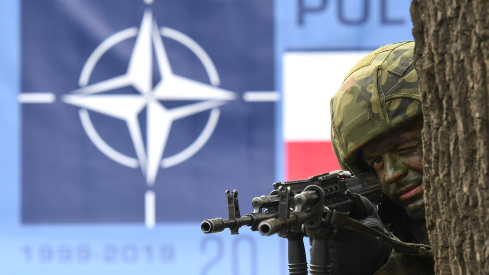 RT: NATO sa 70 godina: Sklerotični i birokratski zombi bi trebalo da budu penzionisan