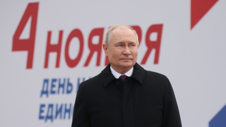 RT: „Postoji samo jedan Putin“ – Kremlj