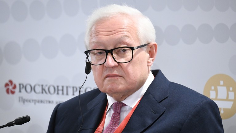 RT – Rusija otkriva očekivanja od samita Putin –Tramp 