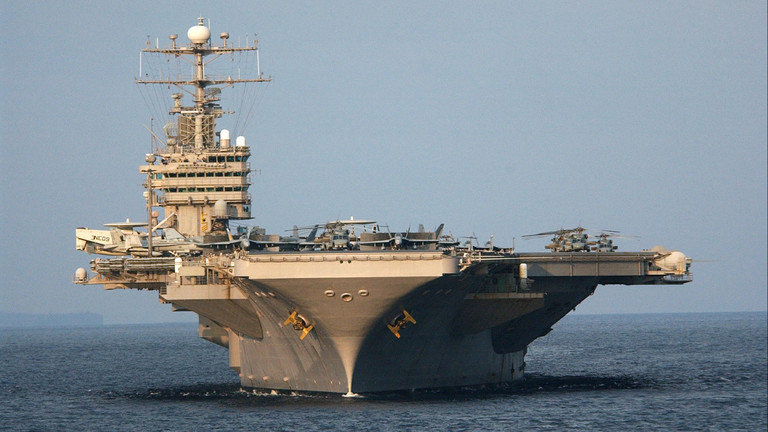 RT: SAD šalju udarnu grupu brodova da pošalju „poruku“ Iranu - Bolton