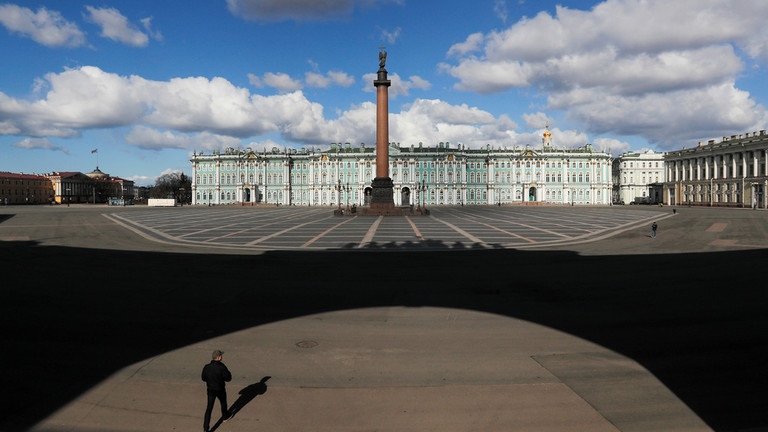 RT: Sankt Peterburg u samoizolaciji: Severni glavni grad Rusije stavljen u delimični karantin