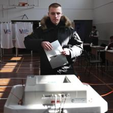 RUSI DANAS BIRAJU PREDSEDNIKA: Po prvi put ove godine glasaju i stanovnici četiri ukrajinska regiona, evo ko je i favorit