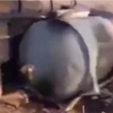 RUSI IZVRŠILI SNAŽNE VAZDUŠNE UDARE KOD RESAFE: Kamionet ISIS-a potpuno ugljenisan, ne daju mira džihadistima (VIDEO)