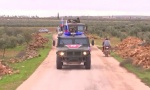 RUSKE ZASTAVE OKO MANBIDžA: Patrola ušla u kurdsku oblast, građani izašli na puteve (VIDEO)