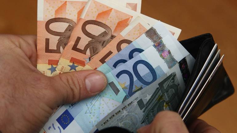 RZS: Prosječne plate u Novom Pazaru, Tutinu i Sjenici oko 440 eura