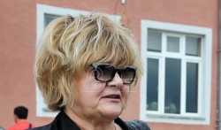 Rada Trajković tvrdi da je policija na beogradskom aerodromu ponovo zadržala njenu ćerku