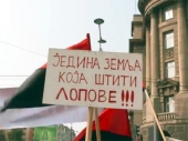 Radnici Goše protestovali ispred Vlade, izvršitelji popisali imovinu fabrike