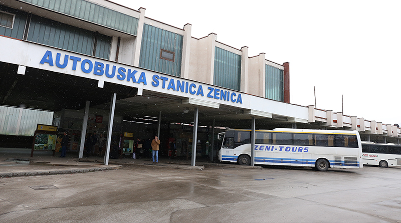 Radnici „Zenicatrans-a“ i dalje štrajkuju glađu, uspostavljen javni prevoz