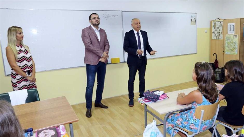 Radojičić: Tri milijarde dinara za obnovu škola