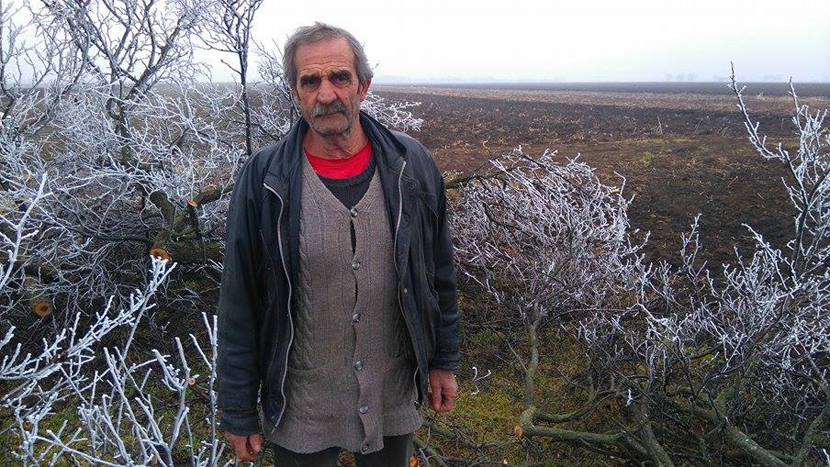 Radovan i njegov otac su 45 godina čuvali voćnjak. Onda su došli divljaci i uništili ga (FOTO)