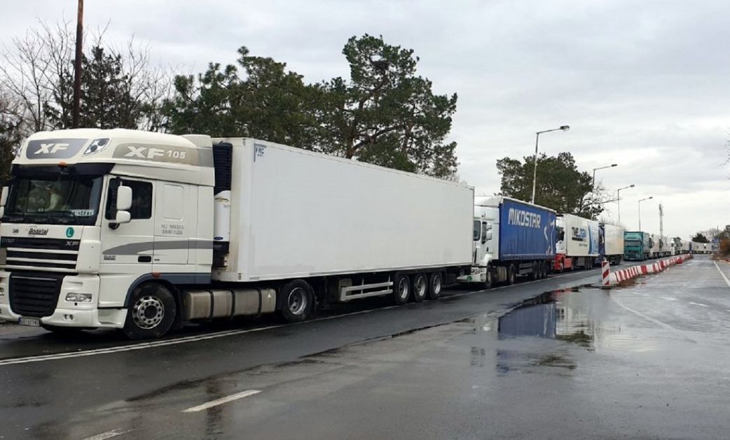Rama traži od Vučića da pusti kamione preko administrativnog prelaza