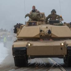 Ranjena 4 vojnika NATO: Naleteli na tenk! HAOS na vojnoj vežbi koju su dugo spremali (FOTO/VIDEO)