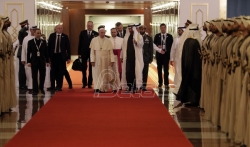Raskošan doček za papu Franju u UAE (VIDEO)