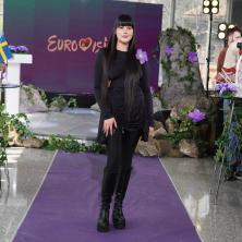 Raskošna haljina i novi scenski izgled: Pogledajte kako će Teya Dora izgledati na Evroviziji