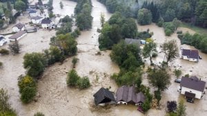 Razorne poplave u BiH: U Donjoj Jablanici kuće zatrpane, 40 osoba nestalo (FOTO, VIDEO)