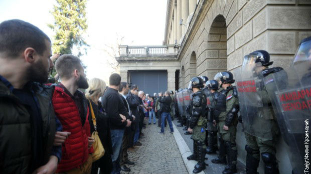 Reagovanja povodom  blokade zgrade Predsedništva