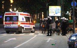 
					Rebić: Na dvodnevnim protestima povređeno 118 policajaca, a procesuirano 153 građana 
					
									