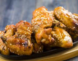 Recept dana: Piletina u sosu od meda i belog luka