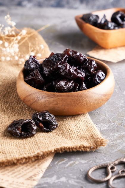 Recept za „lenja creva“: Zdrava kaša od suvih šljiva, jabuke i ovsenih pahuljica koja pokreće probavu