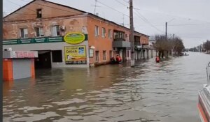 Redak primer demonstracija u Rusiji – zbog poplava duž reke Ural kod granice sa Kazahstanom
