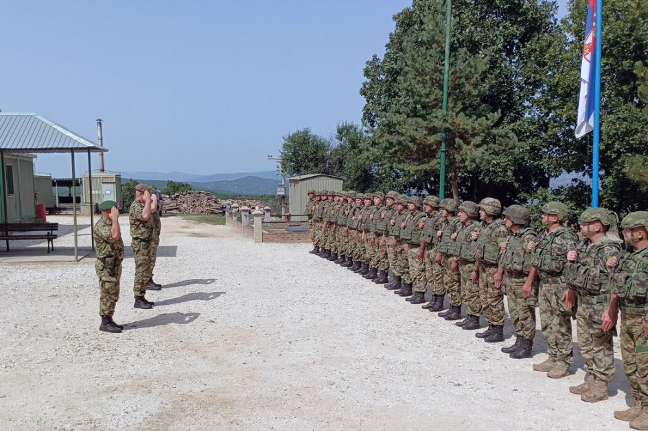Redovan obilazak vojnika u Kopnenoj zoni bezbednosti