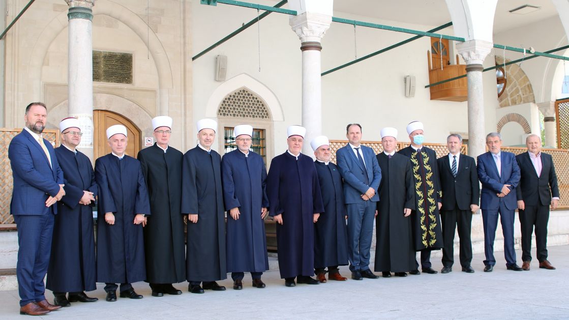 Reisu-l-ulema održao radni sastanak s muftijama