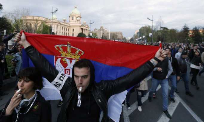 Reporter Vesti sa demonstrantima u Beogradu: Gnev se valja ulicama