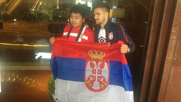 Reprezentaciju Srbije u Gvangdžouu dočekali navijači