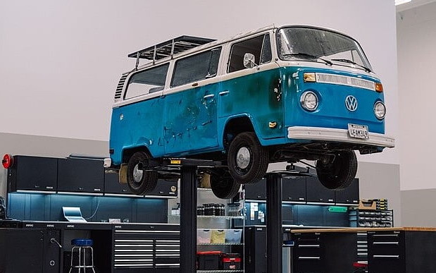 Restauracija za Volkswagen T2 koji je preživeo požar u Kaliforniji