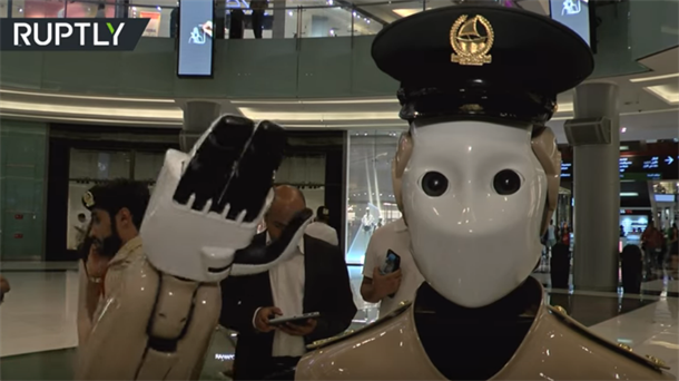 Revolucija: Robot-policajac patrolira u Dubaiju!