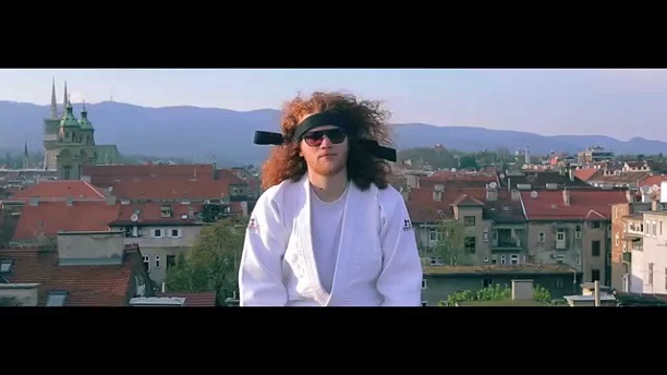 Riđi Riđ (High5) objavio singl i videospot “Čvarci od marcipana”