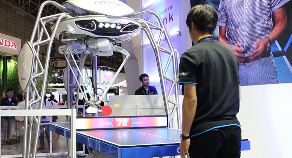 Robot migra stoni tenis