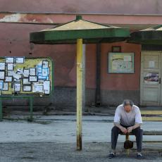 Rojters pisao o napuštenom srpskom selu: Ovo su ulice kojima NIKO ne korača (FOTO)
